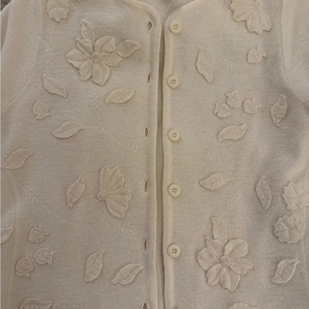 Pendleton Ivory Floral Cardigan - Picture 3 of 6